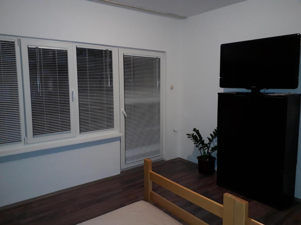 Misko'S Guest House Skopje Zewnętrze zdjęcie